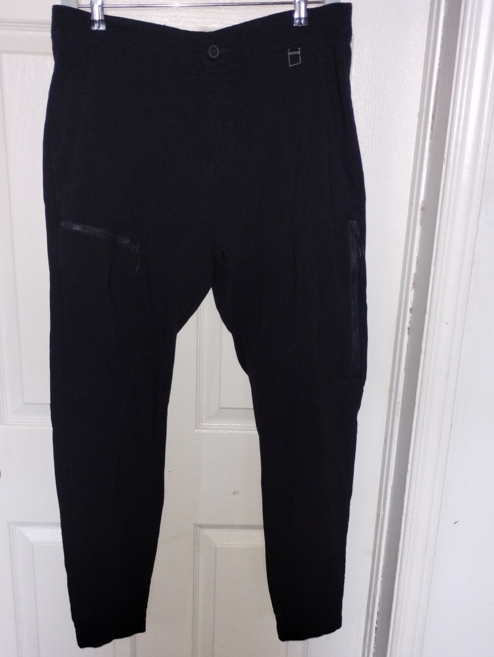 Men's Black Zip-Pocket Jogger Pants